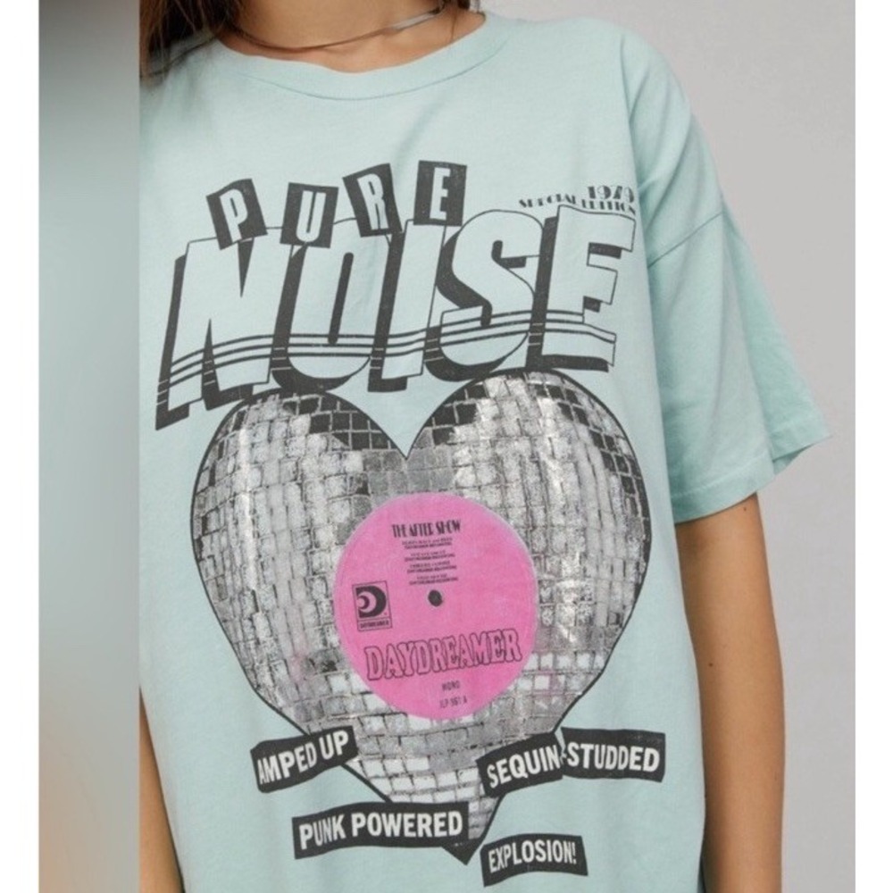 DAYDREAMER Women's Large Pure Noise  VoL. 2 Merch Graphic  Tee Icy Moon Oversize